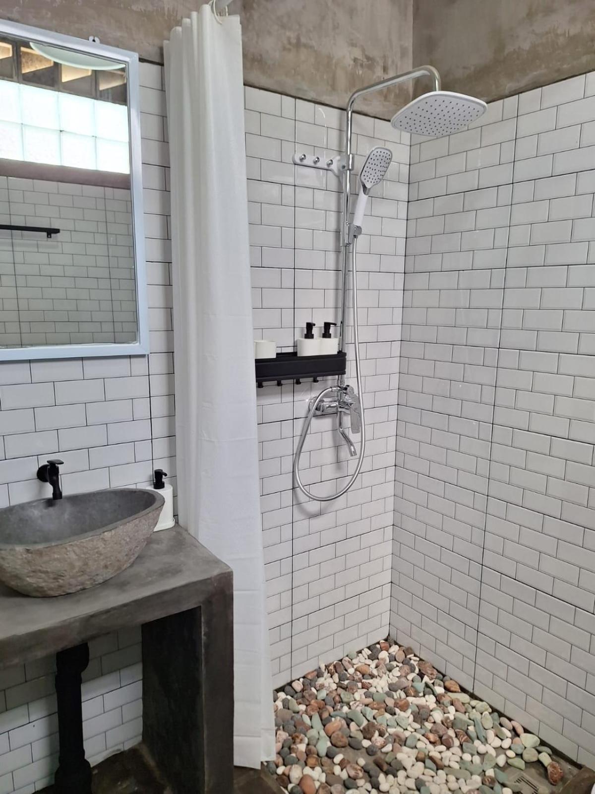 Inn House Homestay Dadapan Kültér fotó